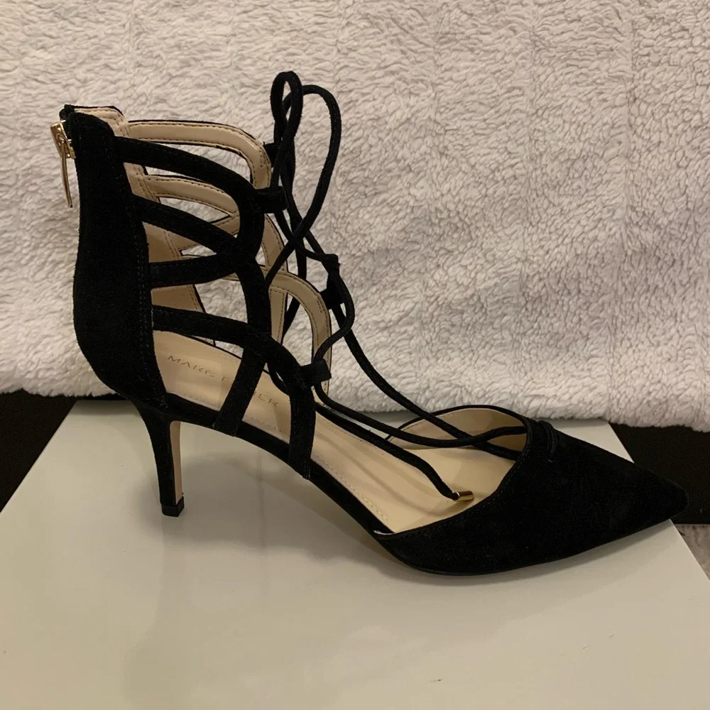 Marc Fisher Suede Heels 🖤 - Picture 5 of 7